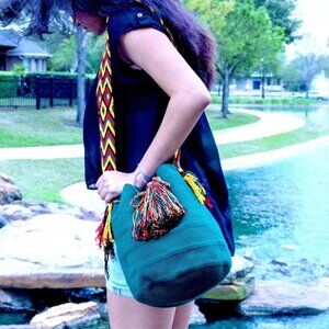 Authentic 100% Wayuu Boho Mochila Colombian Crossbody Bag Big Dark Green Tassels